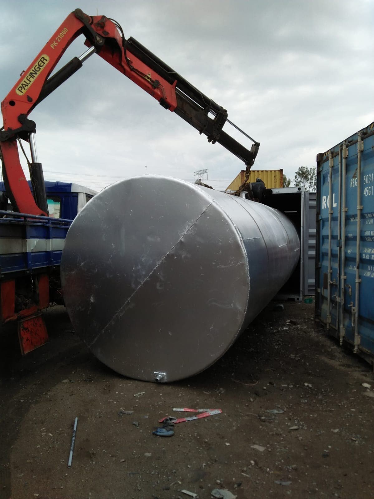 Tank Tainers